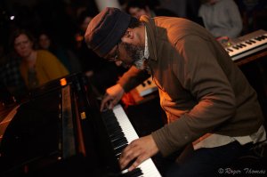 Pat Thomas - Black Top   Pic: Roger Thomas