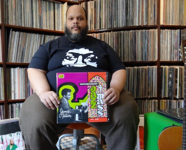 Ed Motta at home with vinyl