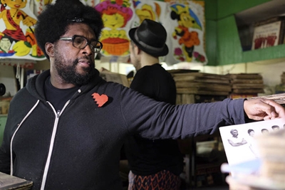 Questlove & Edgaro Productor’n’Jefe dig for records on International Record Store Day in Havana Cuba. Photo: Daniel Petruzzi